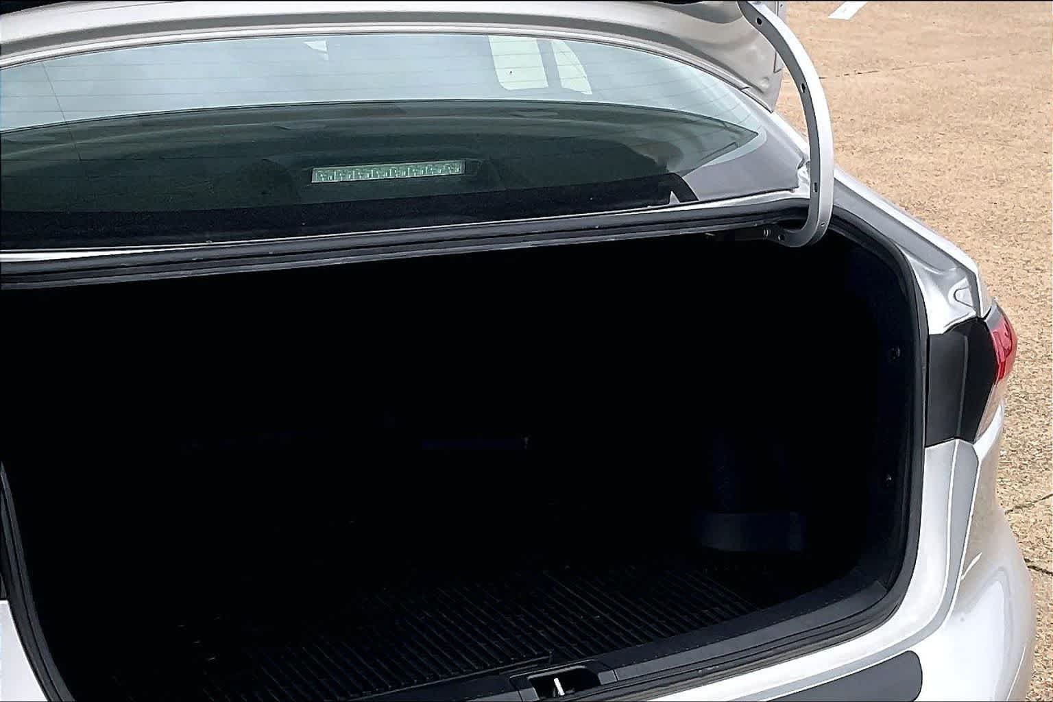 Thumbnail: 2020 Toyota Corolla - 18