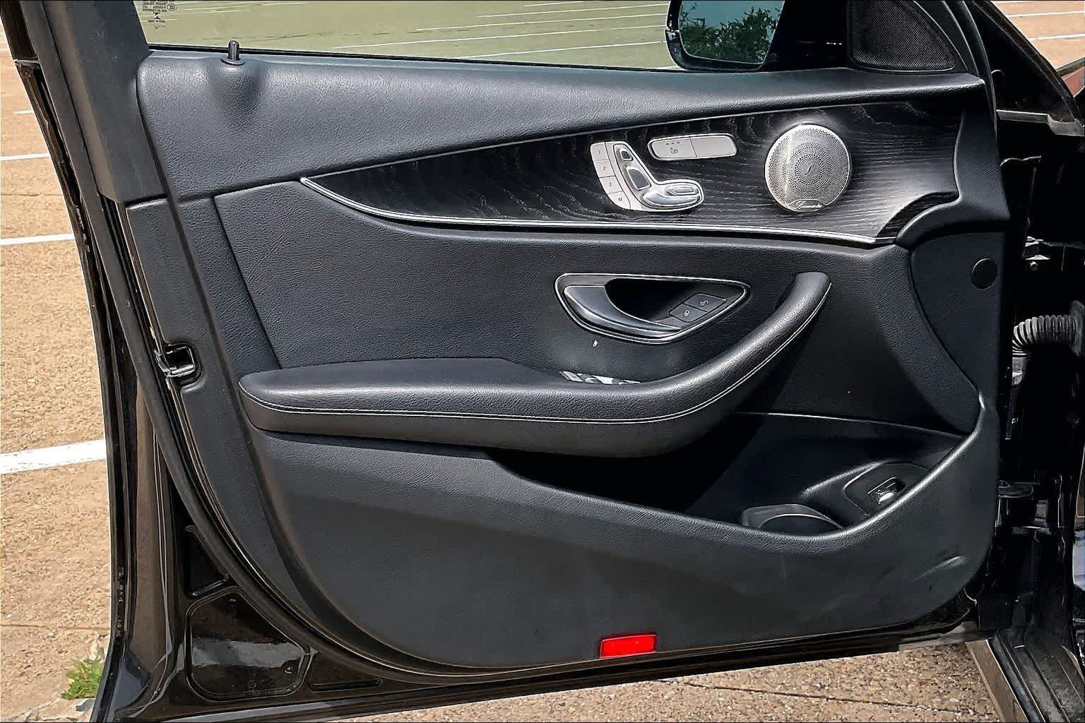Thumbnail: 2022 Mercedes-Benz E-Class - 26