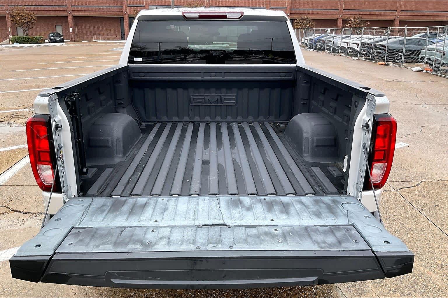 Thumbnail: 2022 GMC Sierra 1500 - 18