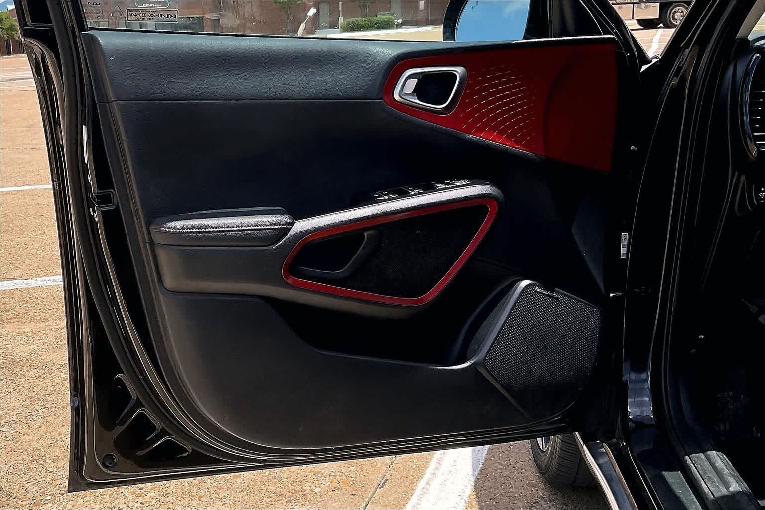 Thumbnail: 2023 Kia Soul - 24