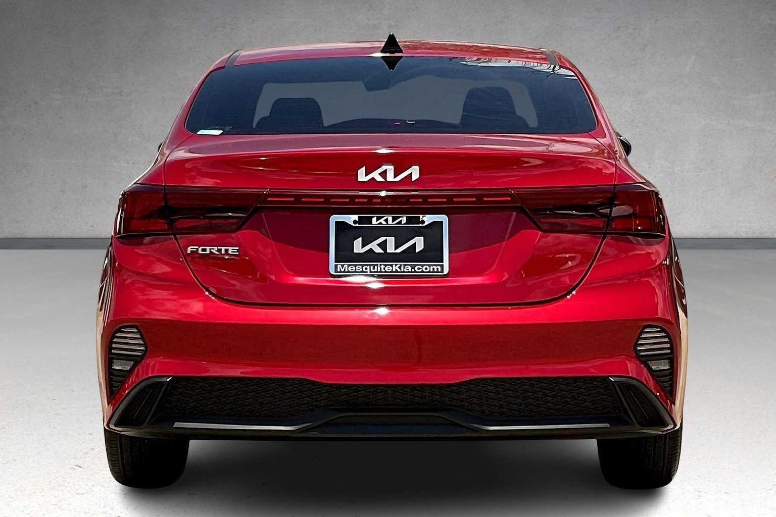 Thumbnail: 2024 Kia Forte - 5