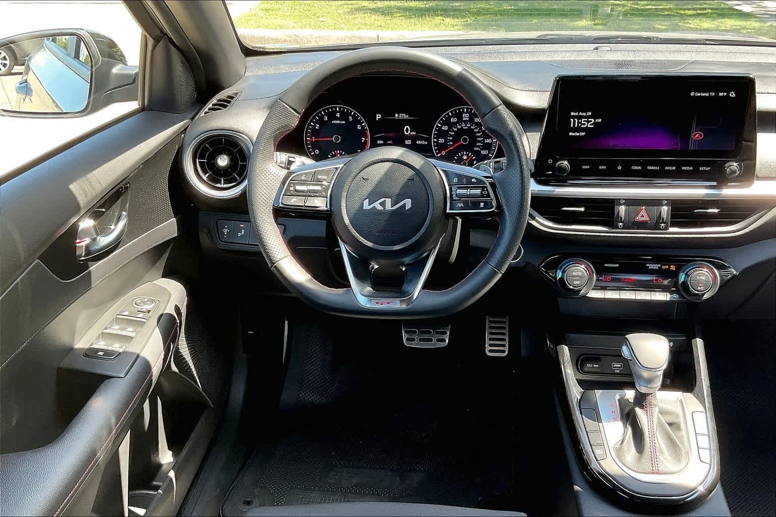 Thumbnail: 2023 Kia Forte - 14