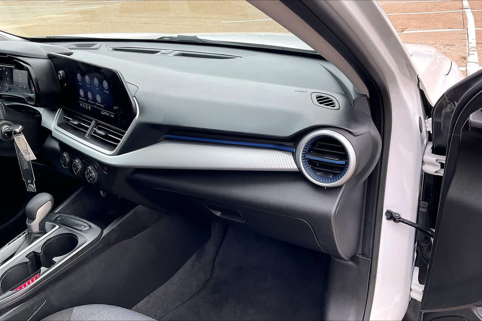 Thumbnail: 2024 Chevrolet Trax - 22