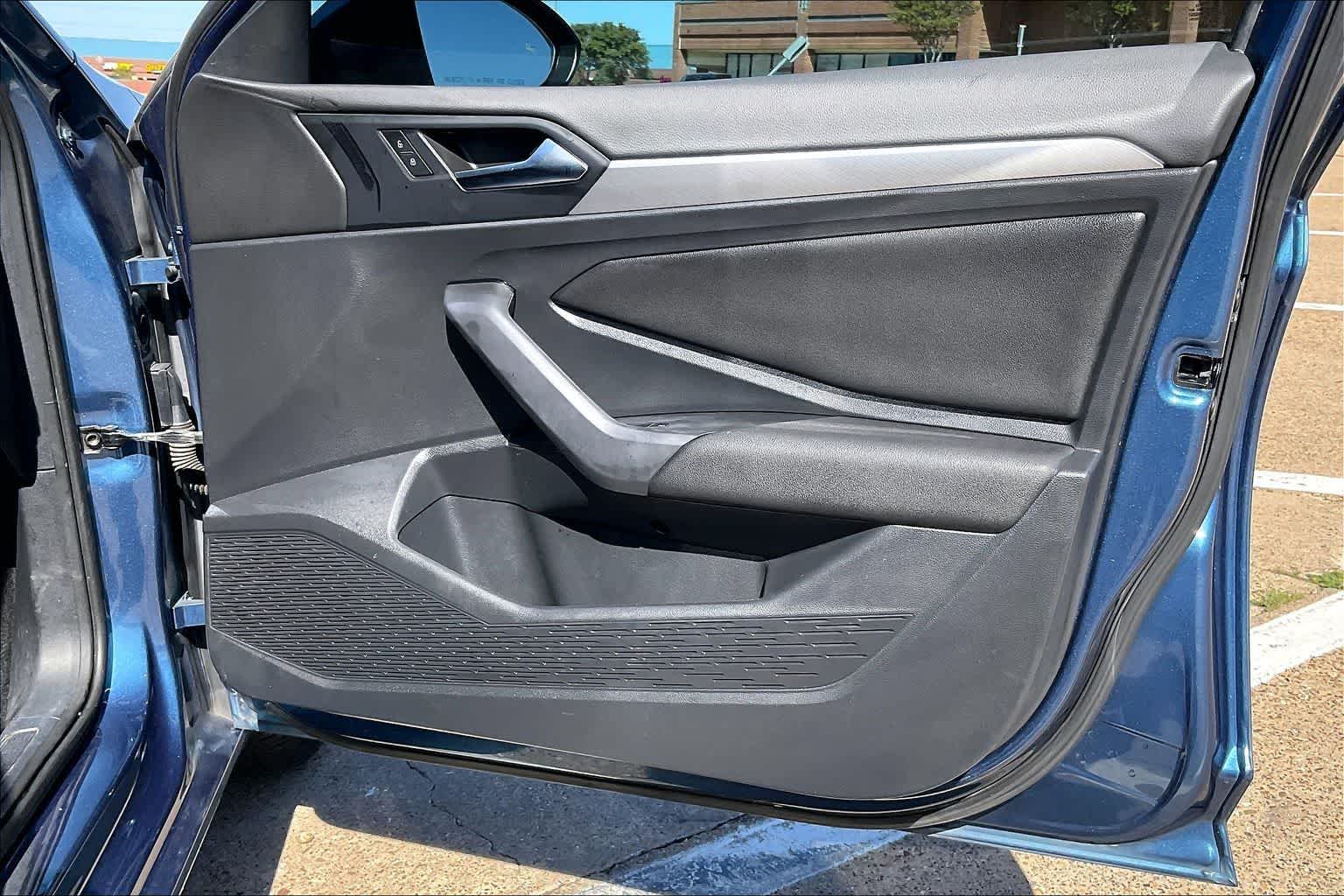 Thumbnail: 2021 Volkswagen Jetta - 27