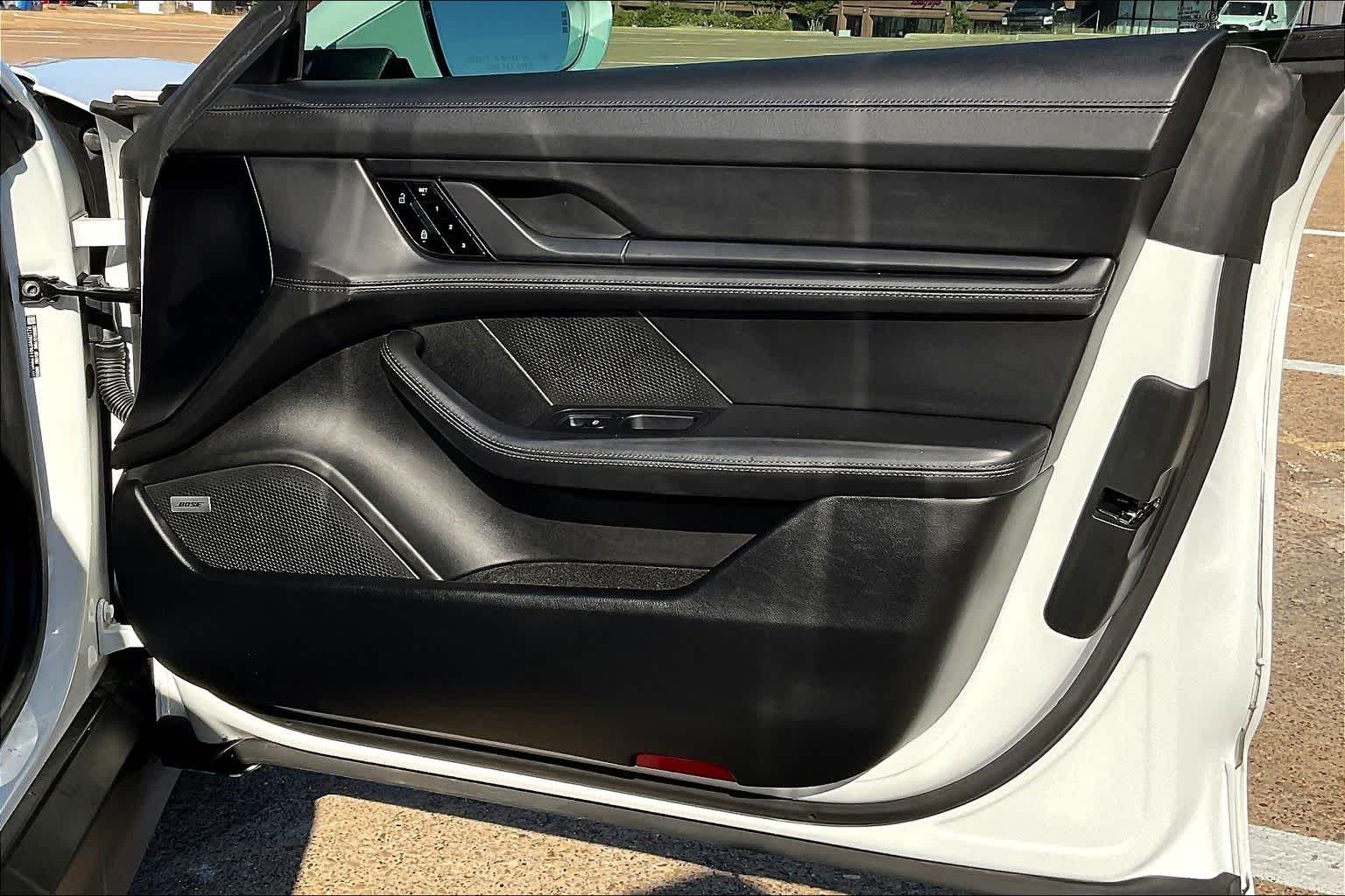 Thumbnail: 2020 Porsche Taycan - 27