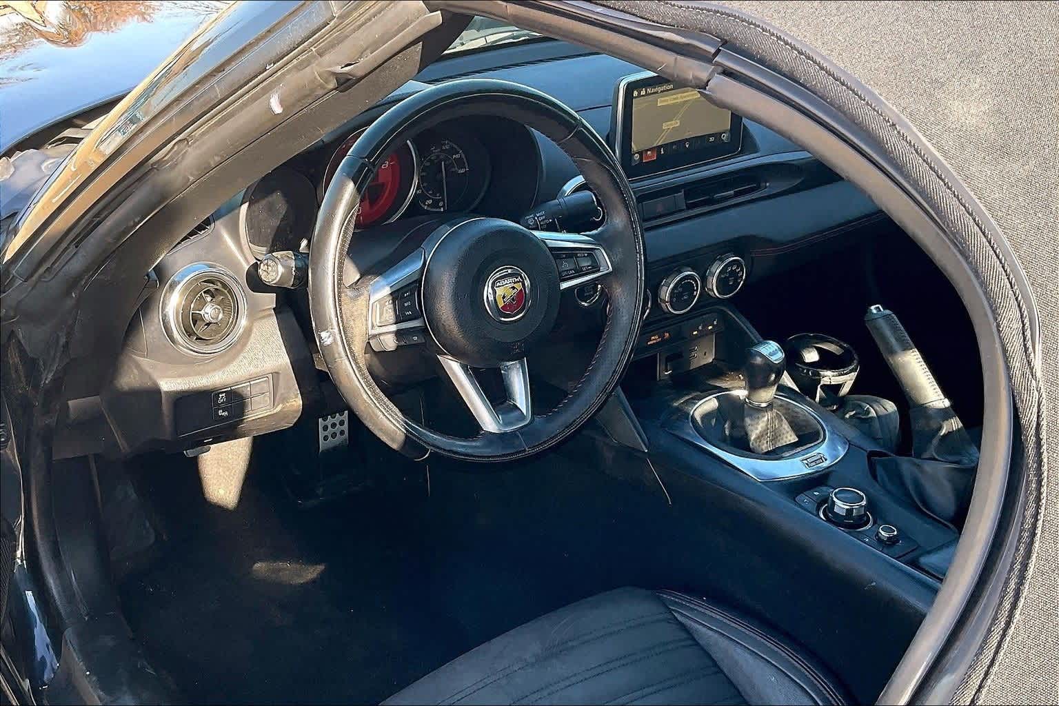 Thumbnail: 2018 Fiat 124 Spider - 2