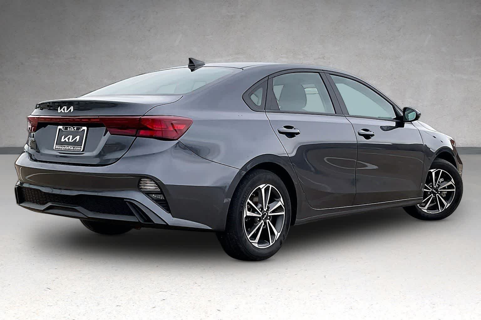 Thumbnail: 2024 Kia Forte - 20