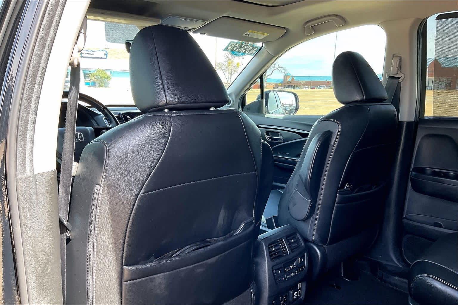 Thumbnail: 2020 Honda Pilot - 11