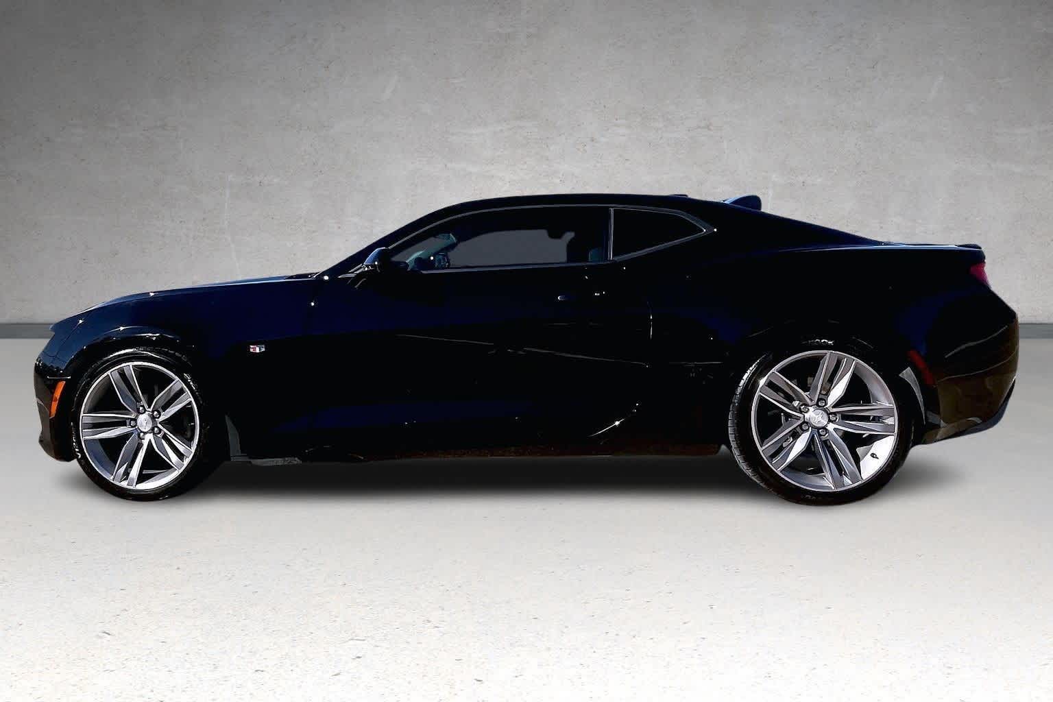 Thumbnail: 2018 Chevrolet Camaro - 3