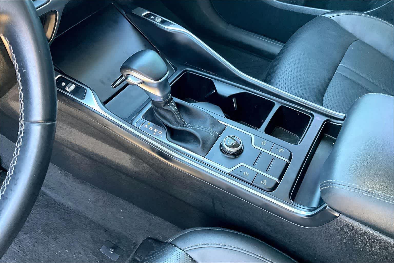 Thumbnail: 2023 Kia Sorento - 15