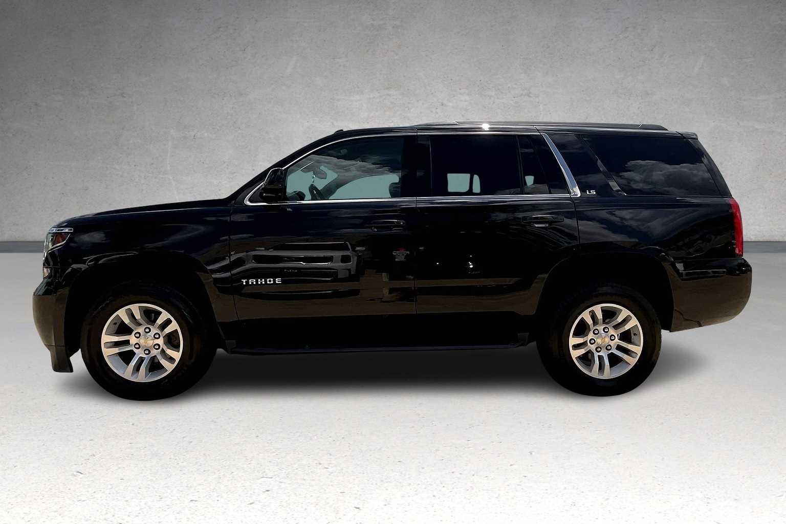 Thumbnail: 2016 Chevrolet Tahoe - 3
