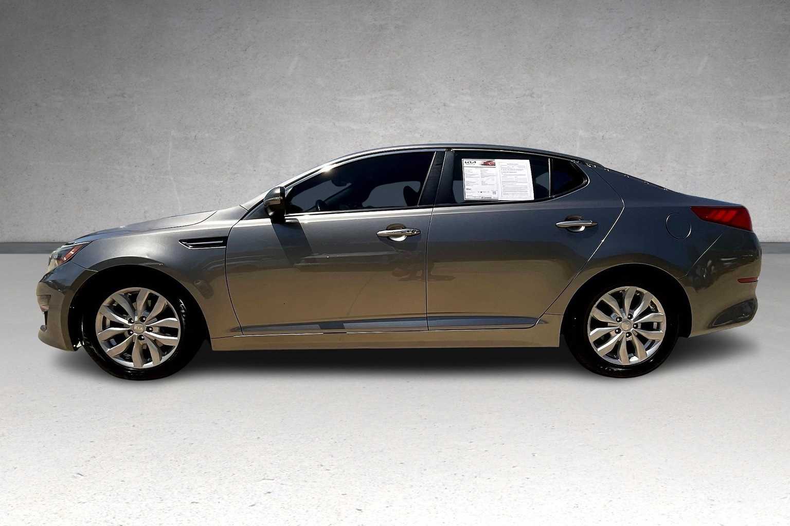 Thumbnail: 2015 Kia Optima - 3