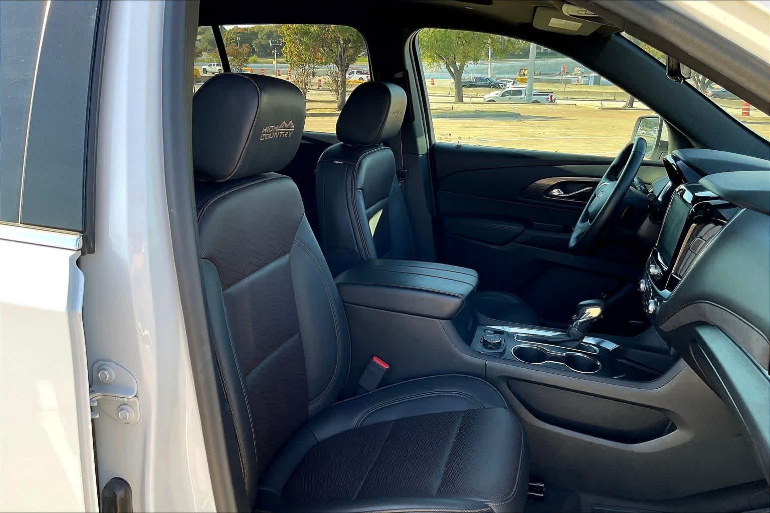 Thumbnail: 2023 Chevrolet Traverse - 13