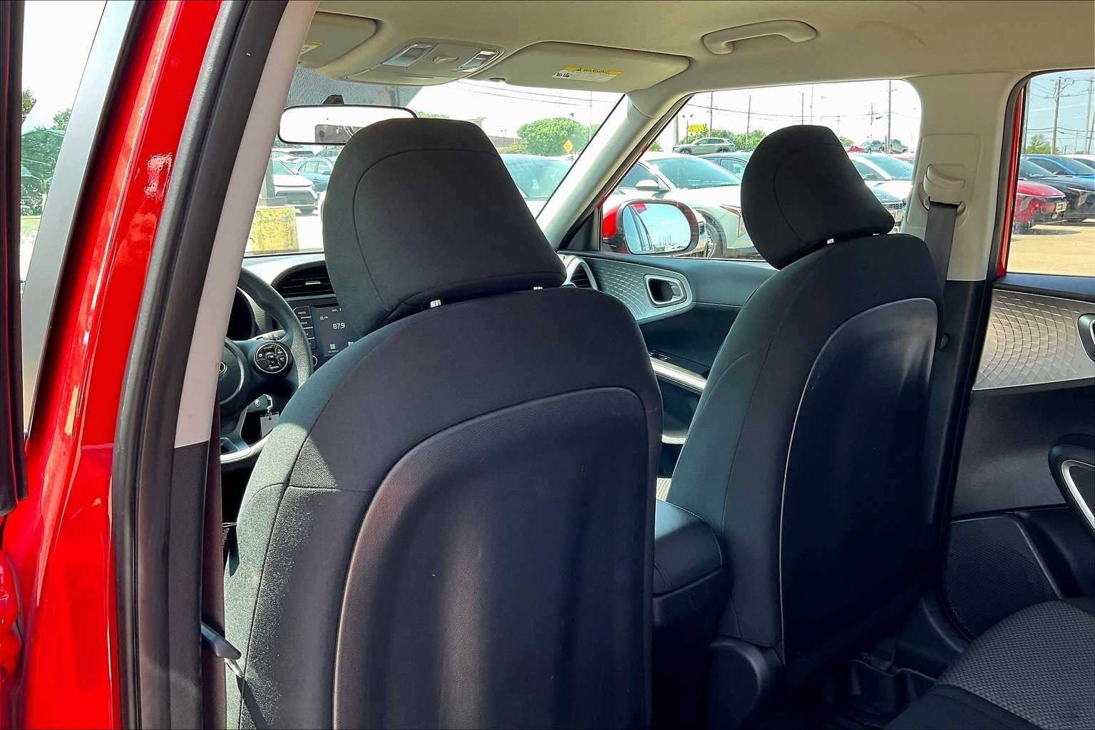 2021 Kia Soul LX 10