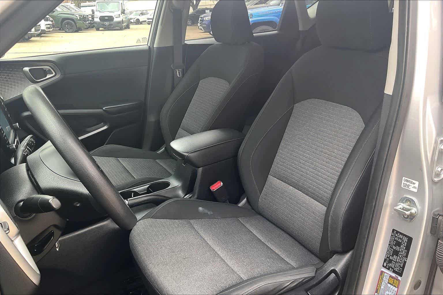 Thumbnail: 2020 Kia Soul - 11