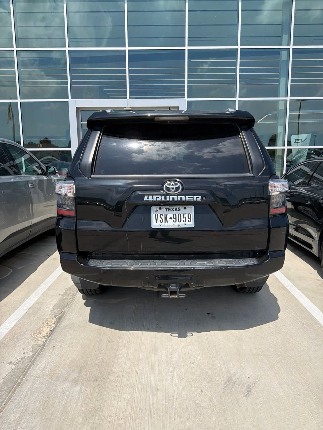 Thumbnail: 2014 Toyota 4Runner - 7