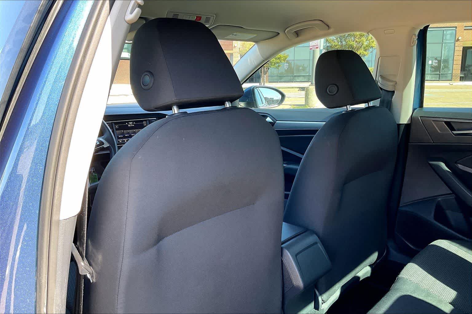 Thumbnail: 2021 Volkswagen Jetta - 11