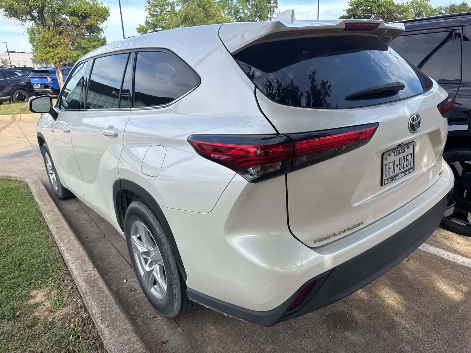 Thumbnail: 2021 Toyota Highlander - 4