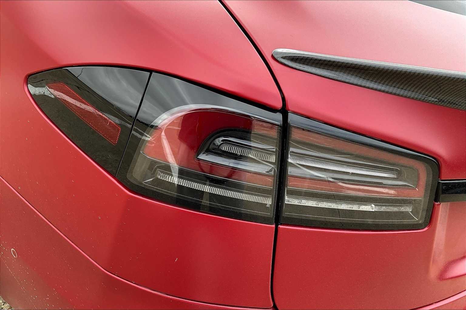 Thumbnail: 2023 Tesla Model S - 31
