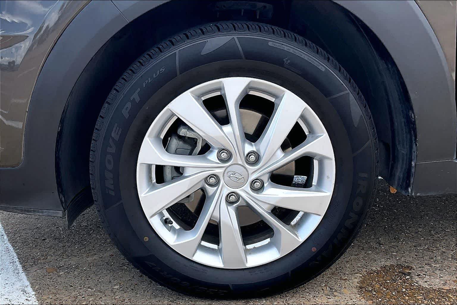 Thumbnail: 2019 Hyundai Tucson - 8