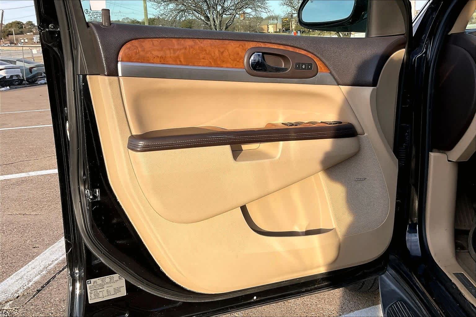 Thumbnail: 2012 Buick Enclave - 25