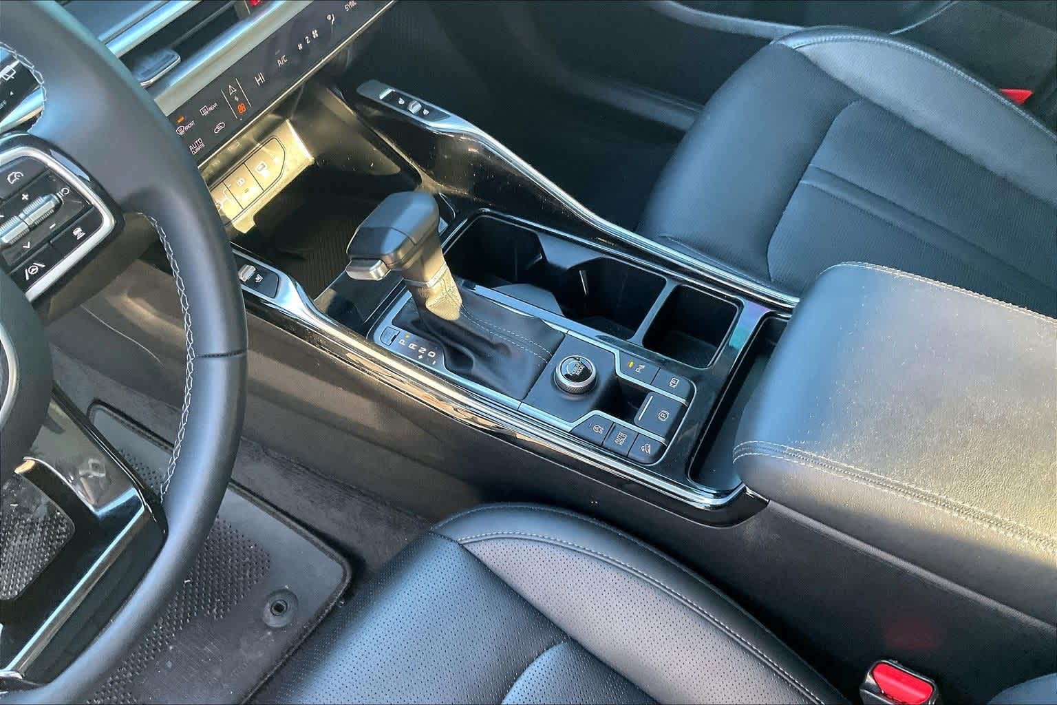 Thumbnail: 2024 Kia Sorento - 15