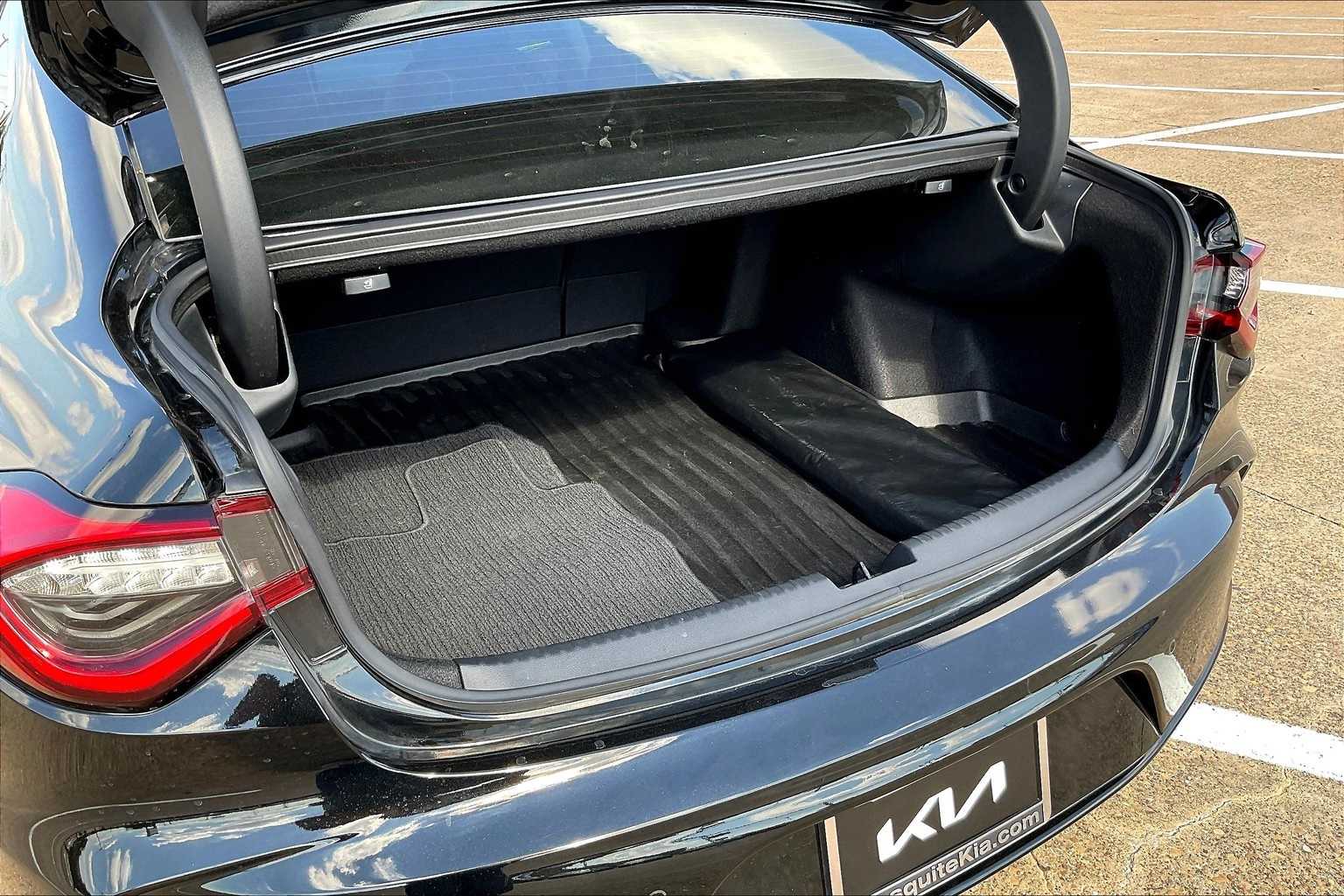 Thumbnail: 2022 Acura TLX - 18