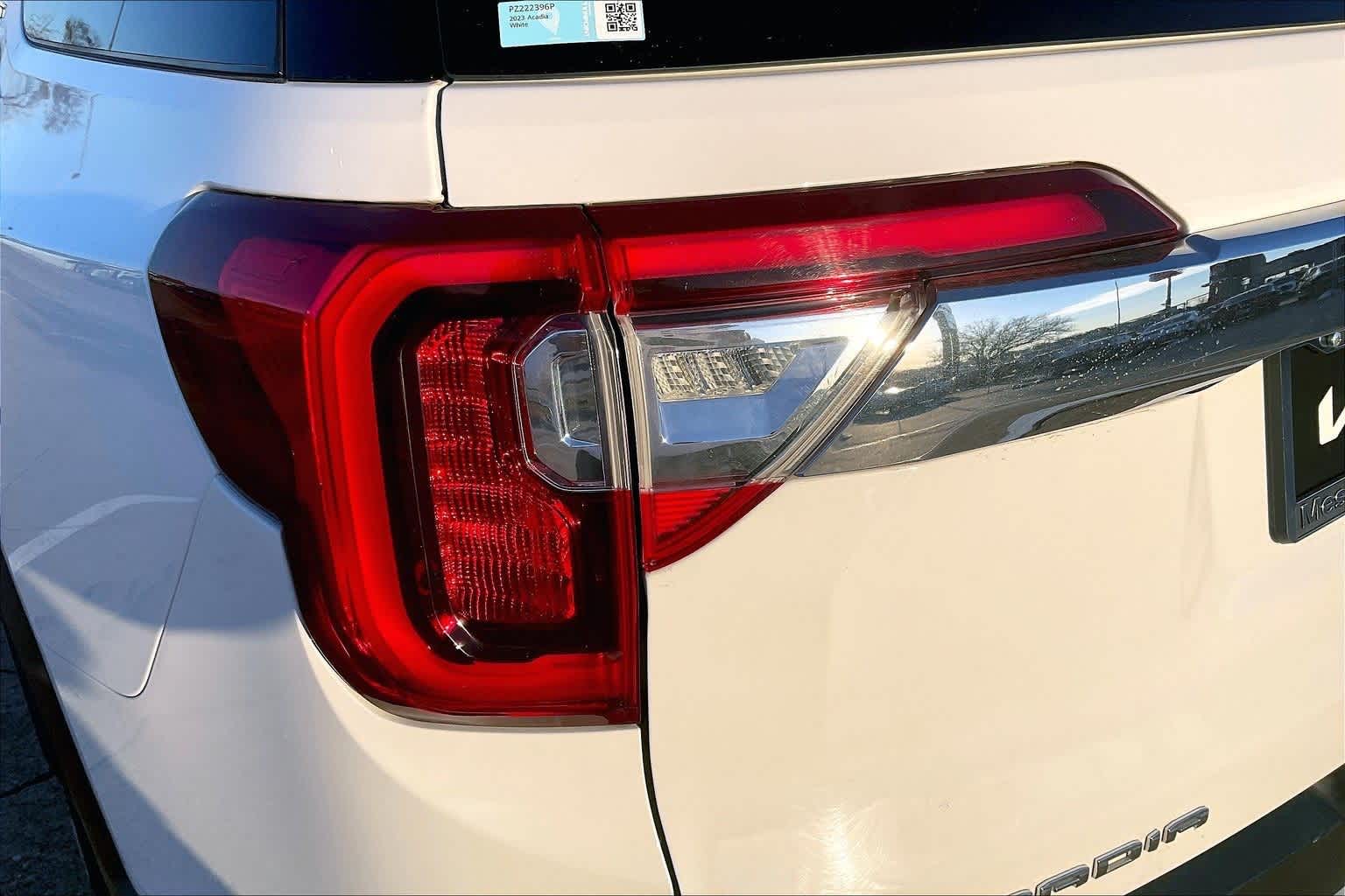 Thumbnail: 2023 GMC Acadia - 31