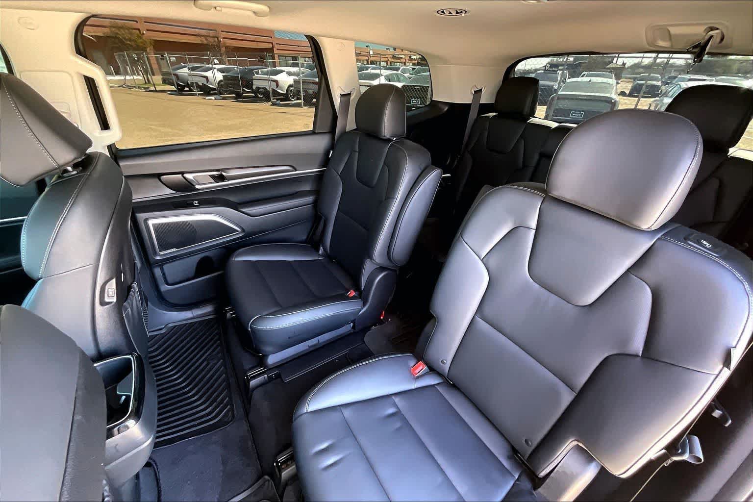 Thumbnail: 2025 Kia Telluride - 28