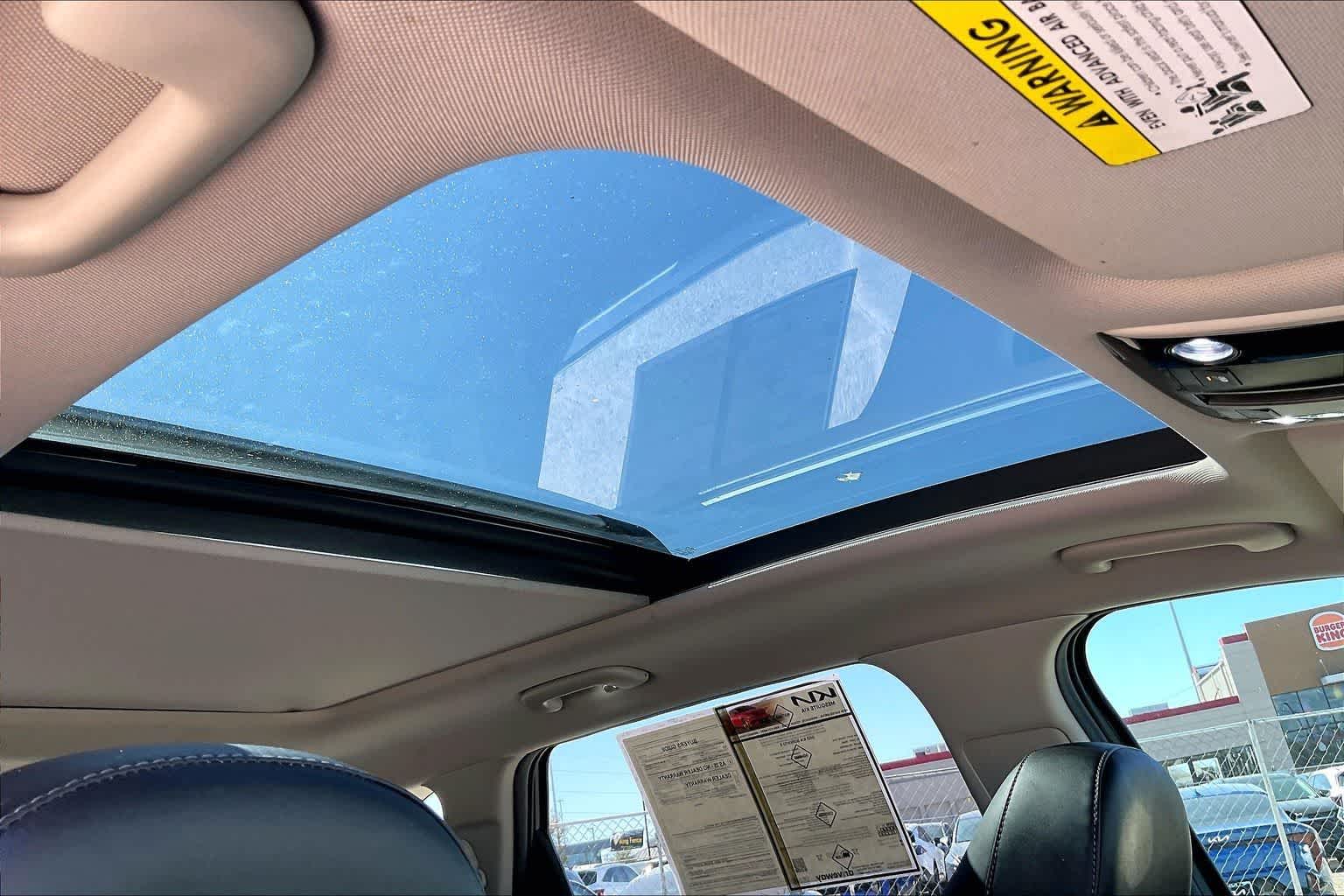 Thumbnail: 2023 Kia Sorento - 29