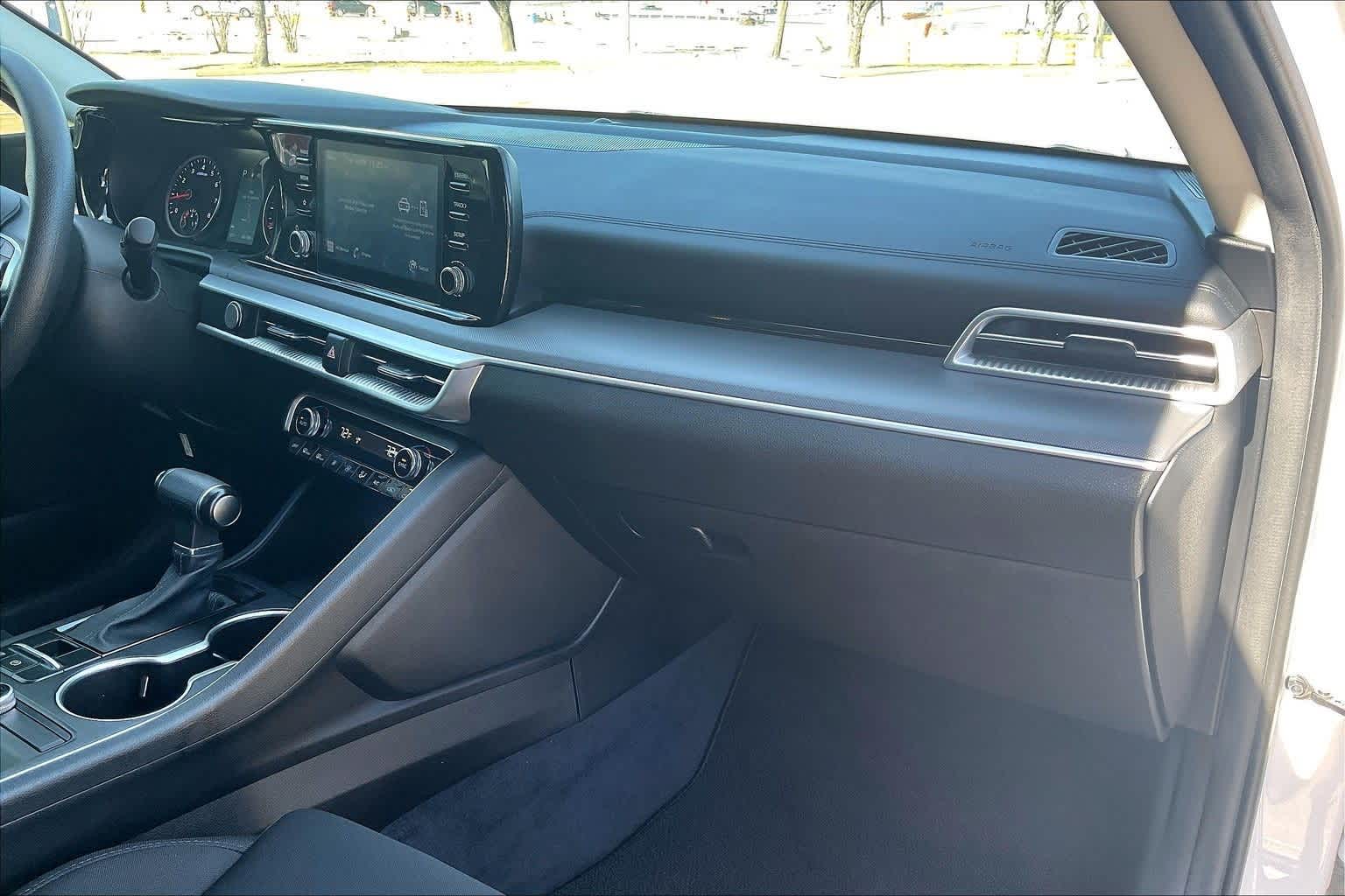 Thumbnail: 2022 Kia K5 - 22