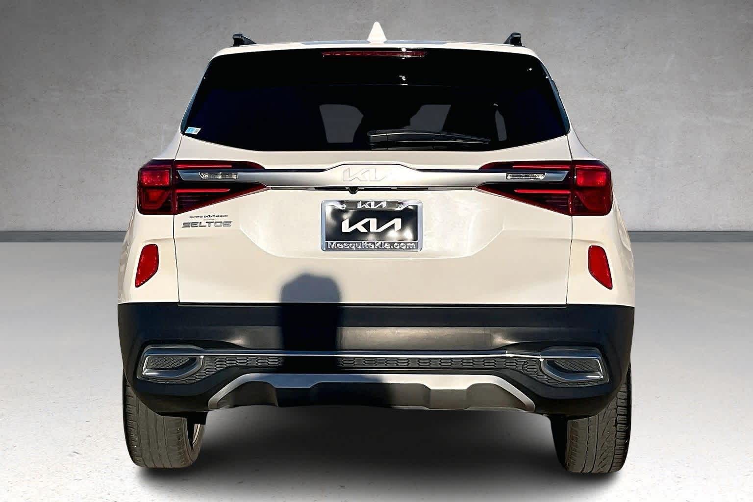 Thumbnail: 2023 Kia Seltos - 5