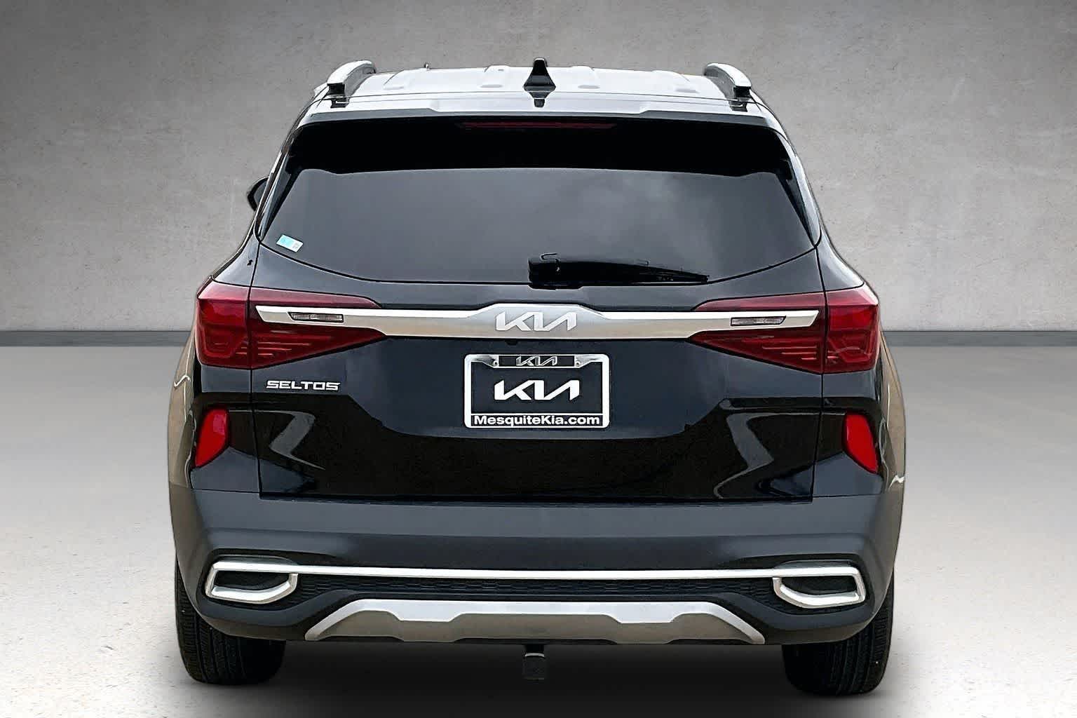 Thumbnail: 2023 Kia Seltos - 5