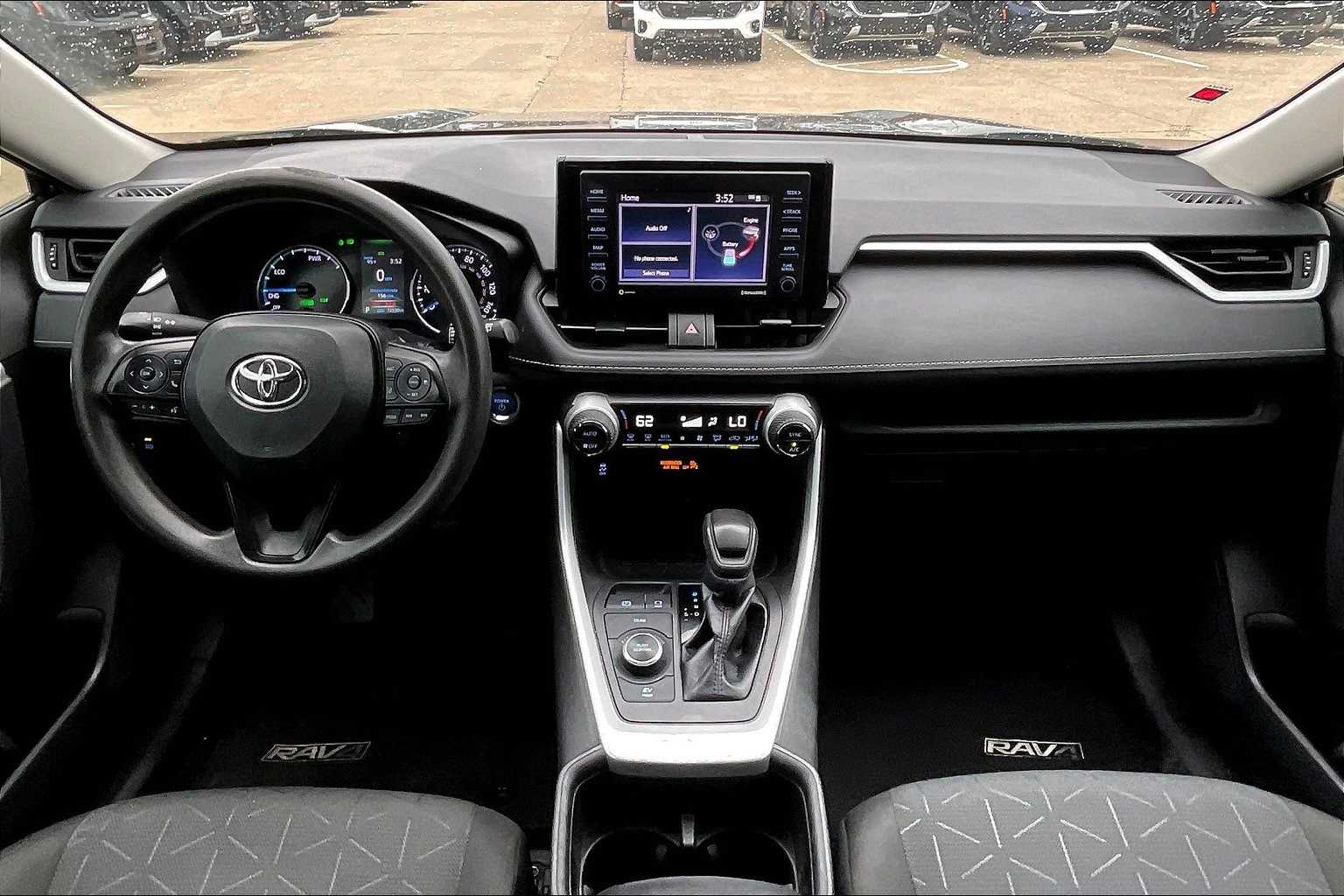 Thumbnail: 2022 Toyota RAV4 - 10