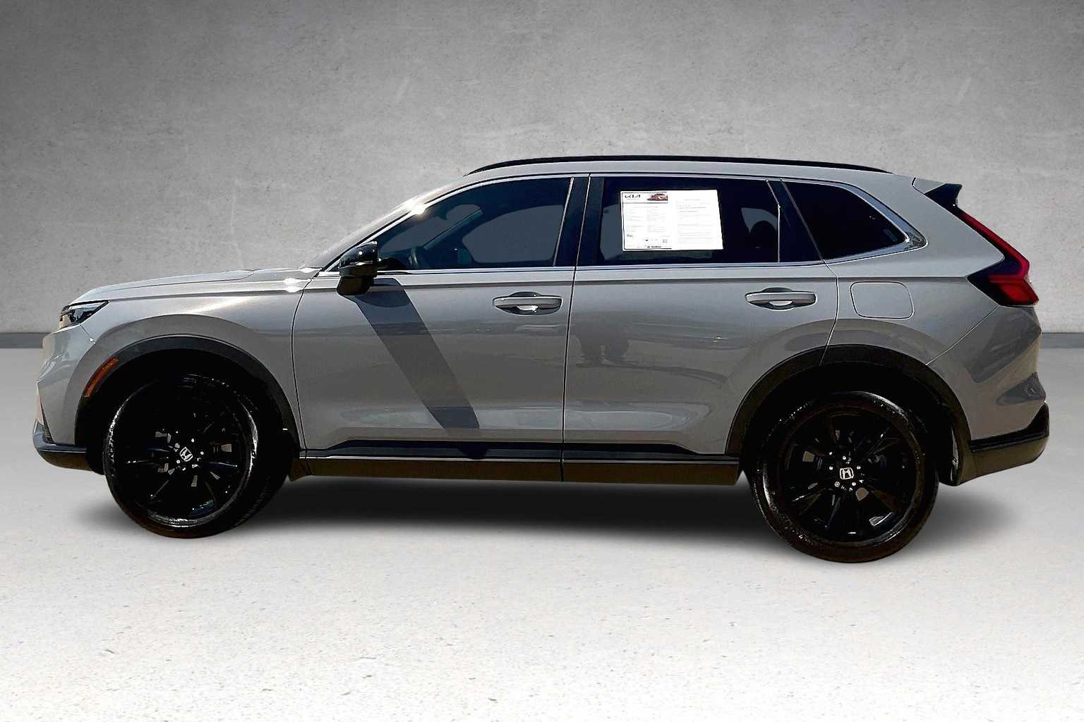 2023 Honda CR-V Hybrid Sport Touring photo 3