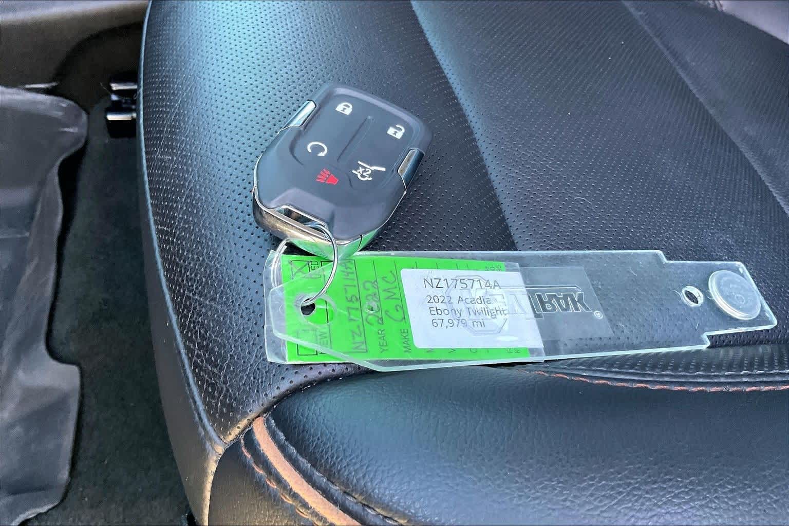 Thumbnail: 2022 GMC Acadia - 19