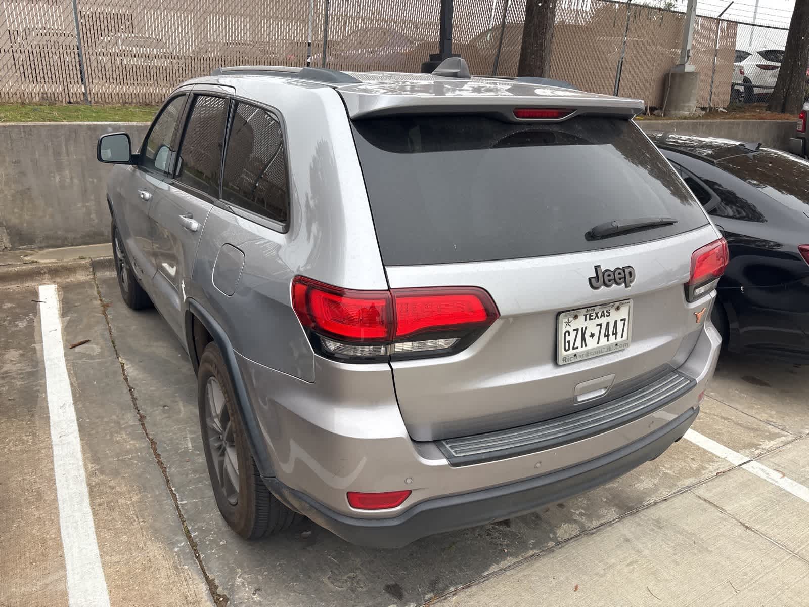 Thumbnail: 2016 Jeep Grand Cherokee - 4