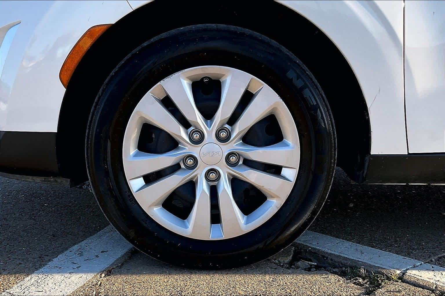 Thumbnail: 2023 Kia Soul - 7