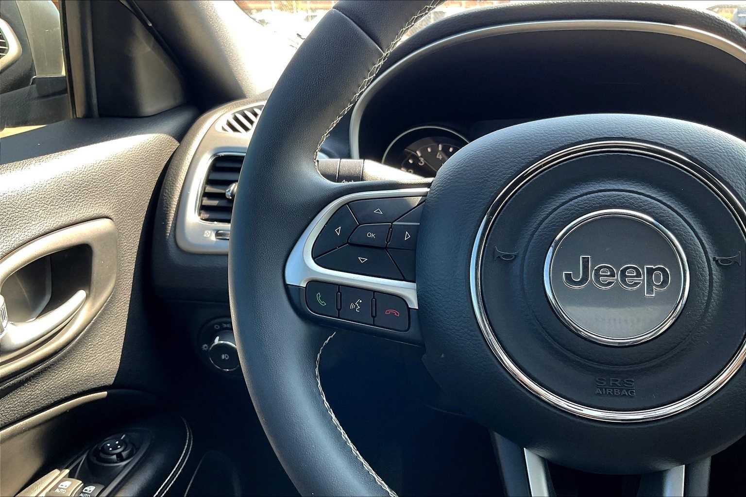 Thumbnail: 2021 Jeep Compass - 24