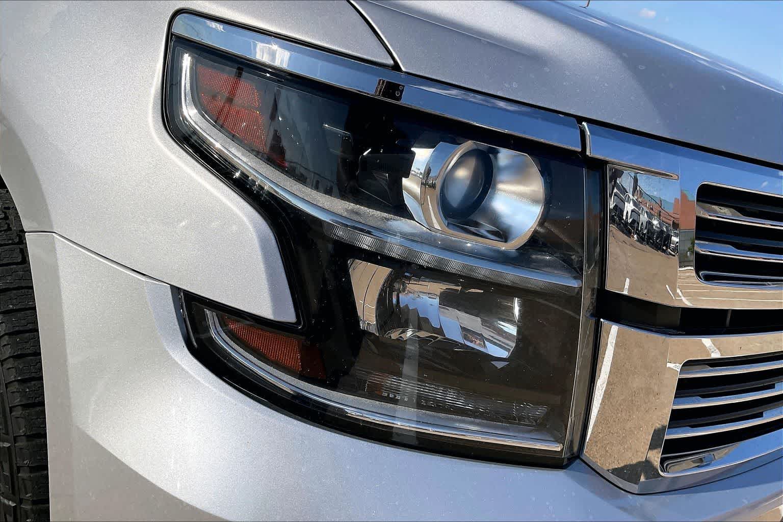 Thumbnail: 2019 Chevrolet Tahoe - 30