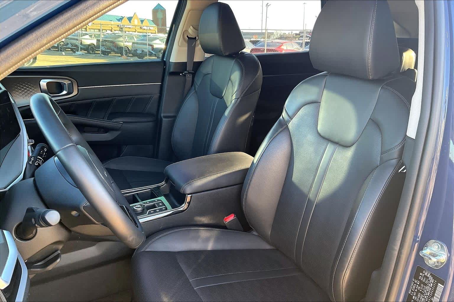 Thumbnail: 2024 Kia Sorento - 10