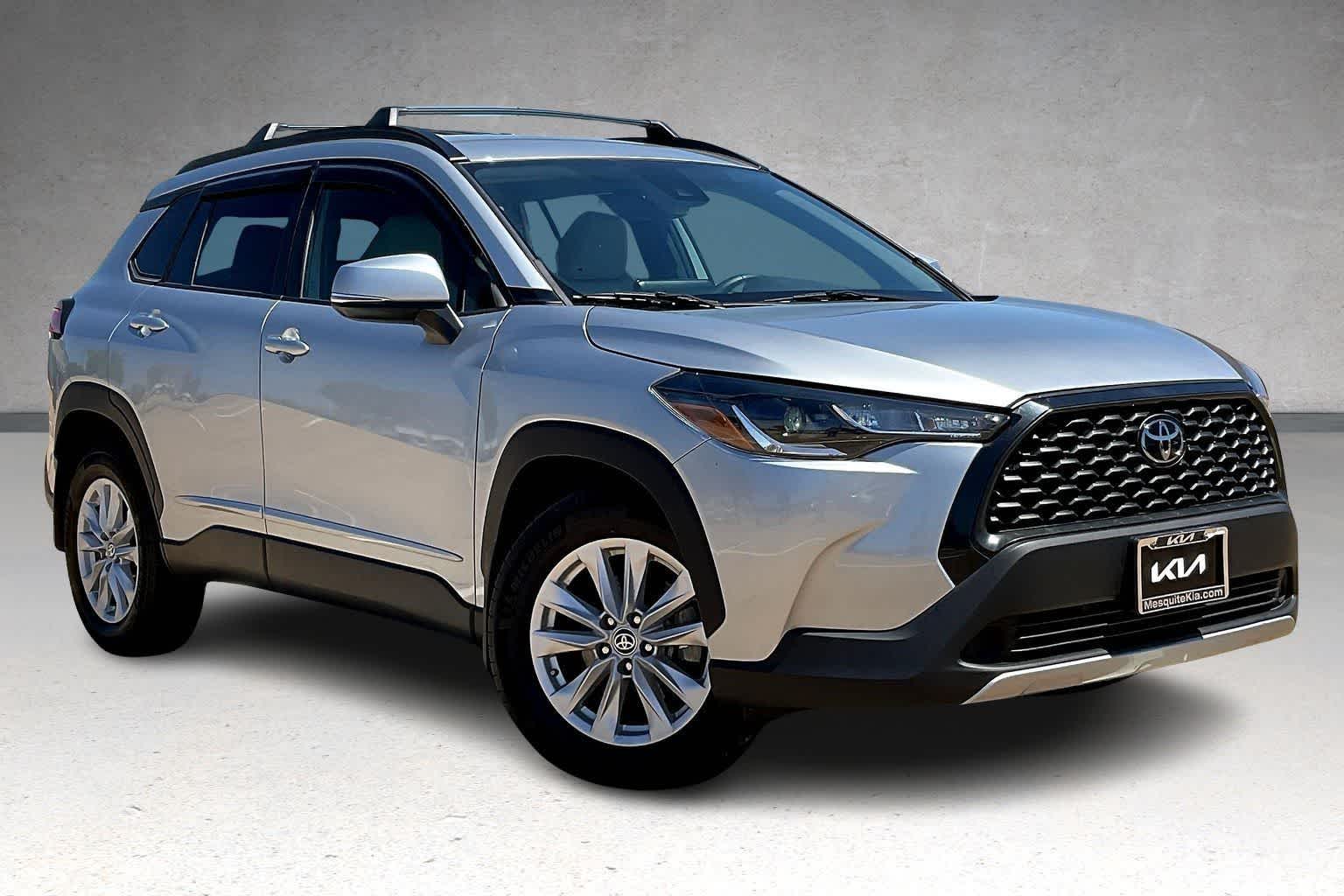 Thumbnail: 2022 Toyota Corolla Cross - 20