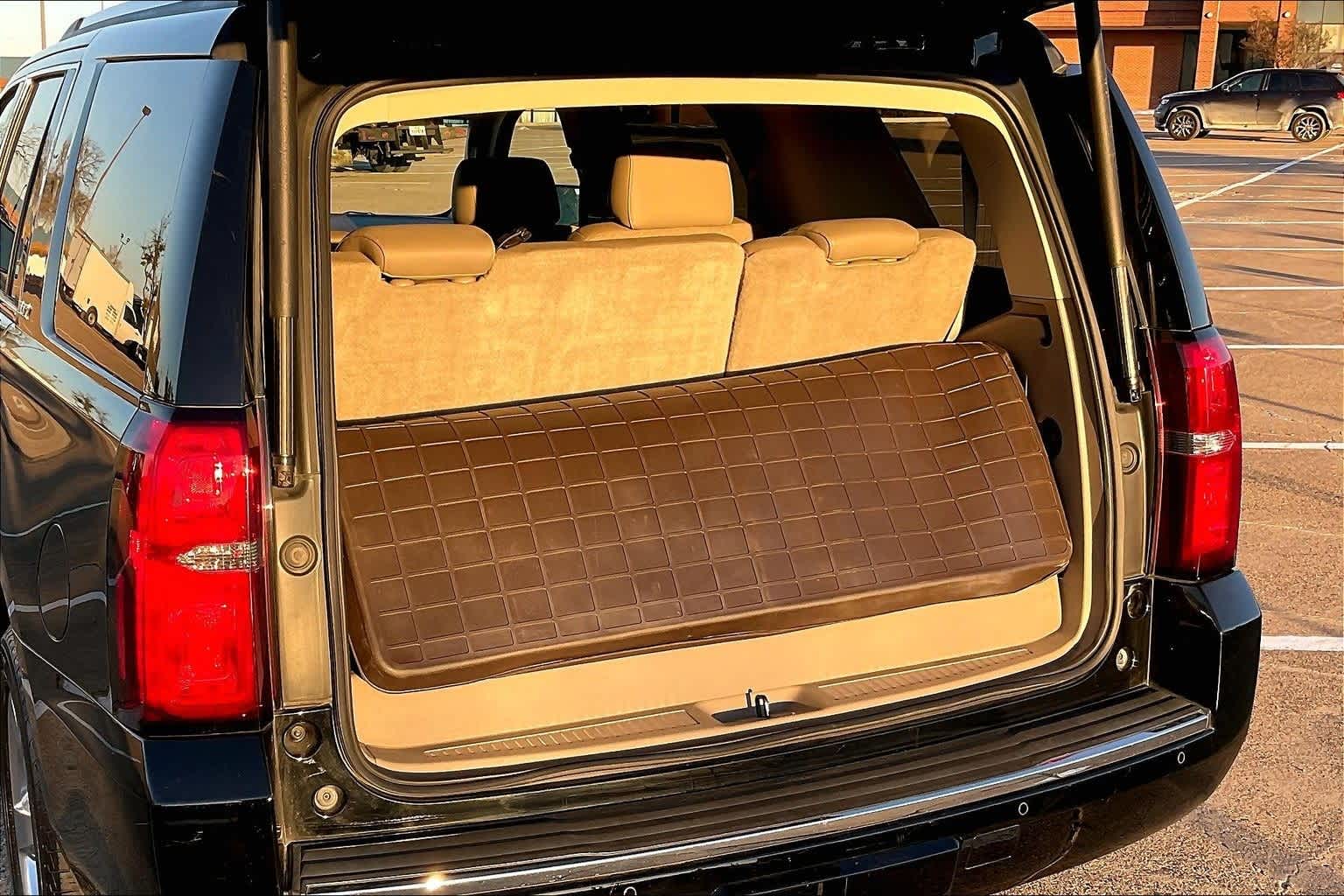 Thumbnail: 2015 Chevrolet Tahoe - 18