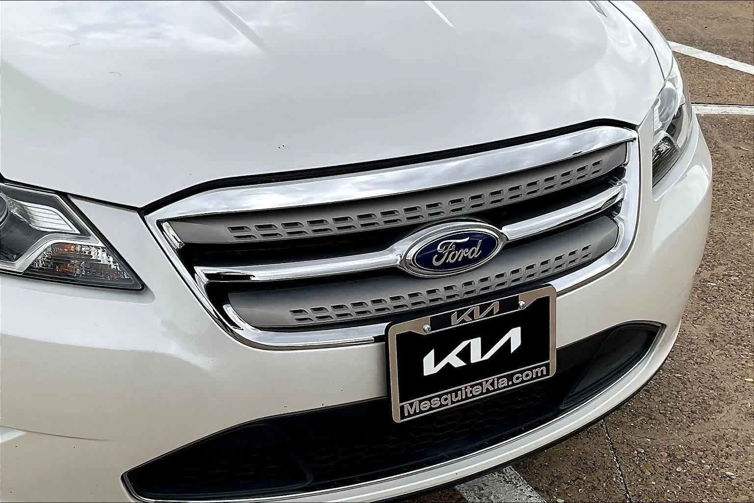 Thumbnail: 2012 Ford Taurus - 33