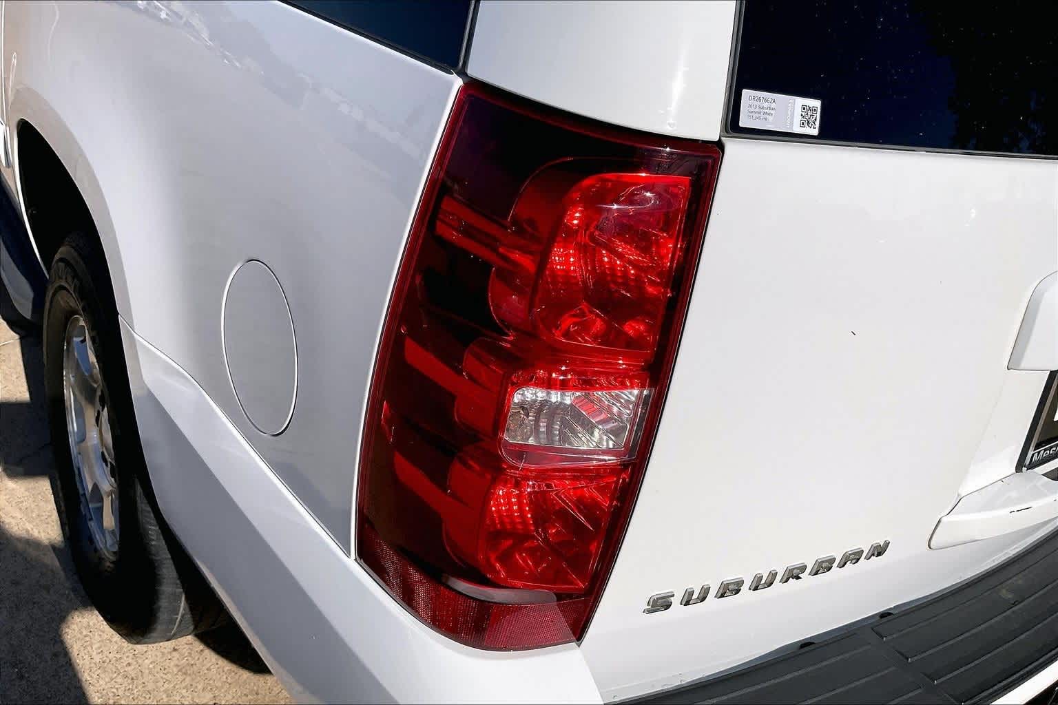 Thumbnail: 2013 Chevrolet Suburban - 31