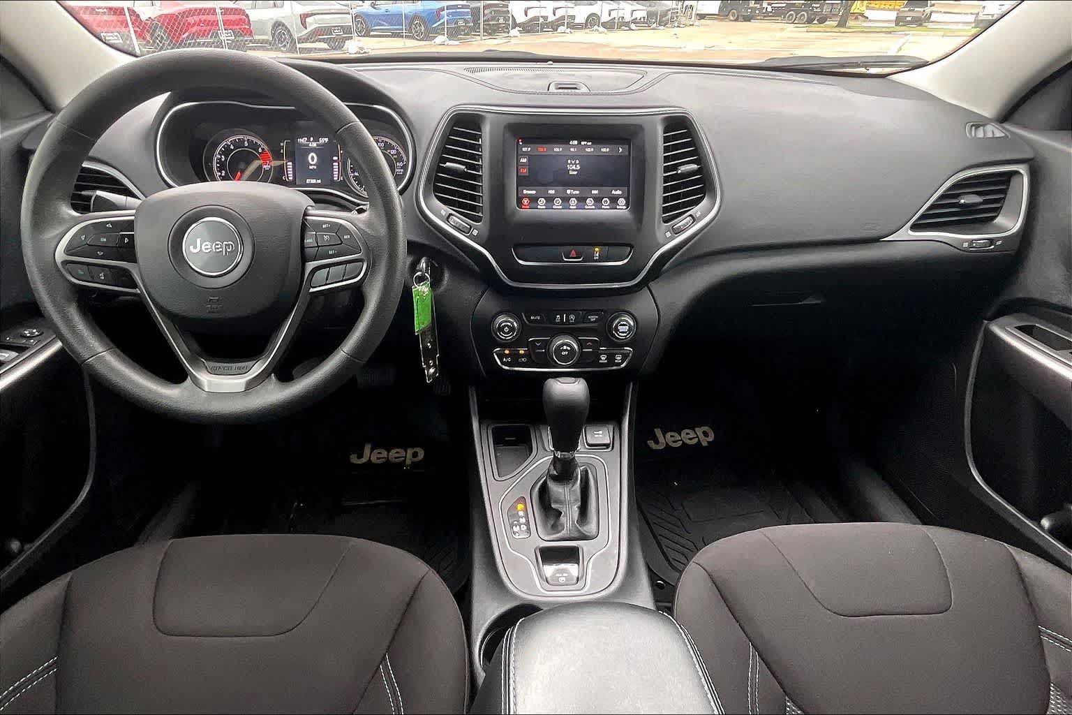 Thumbnail: 2021 Jeep Cherokee - 10