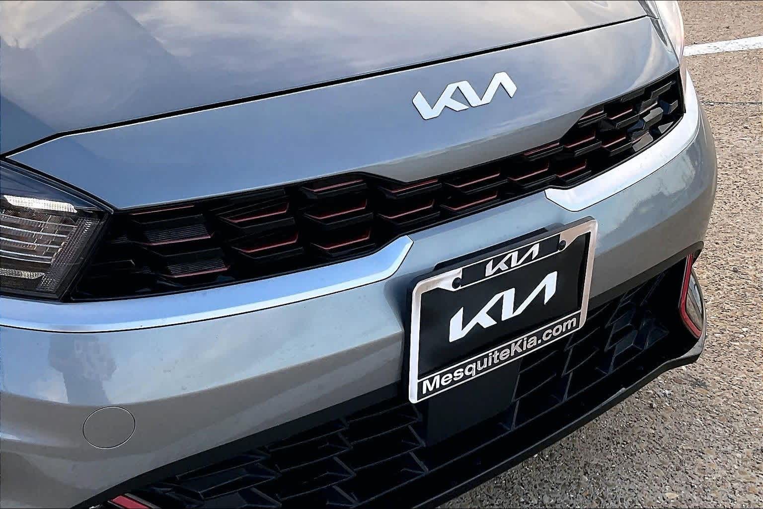 Thumbnail: 2024 Kia Forte - 32