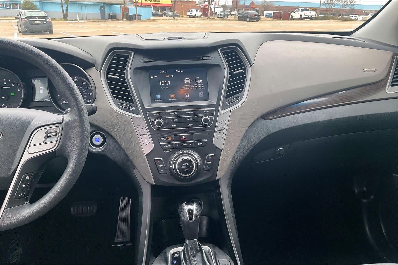 Thumbnail: 2017 Hyundai Santa Fe - 15