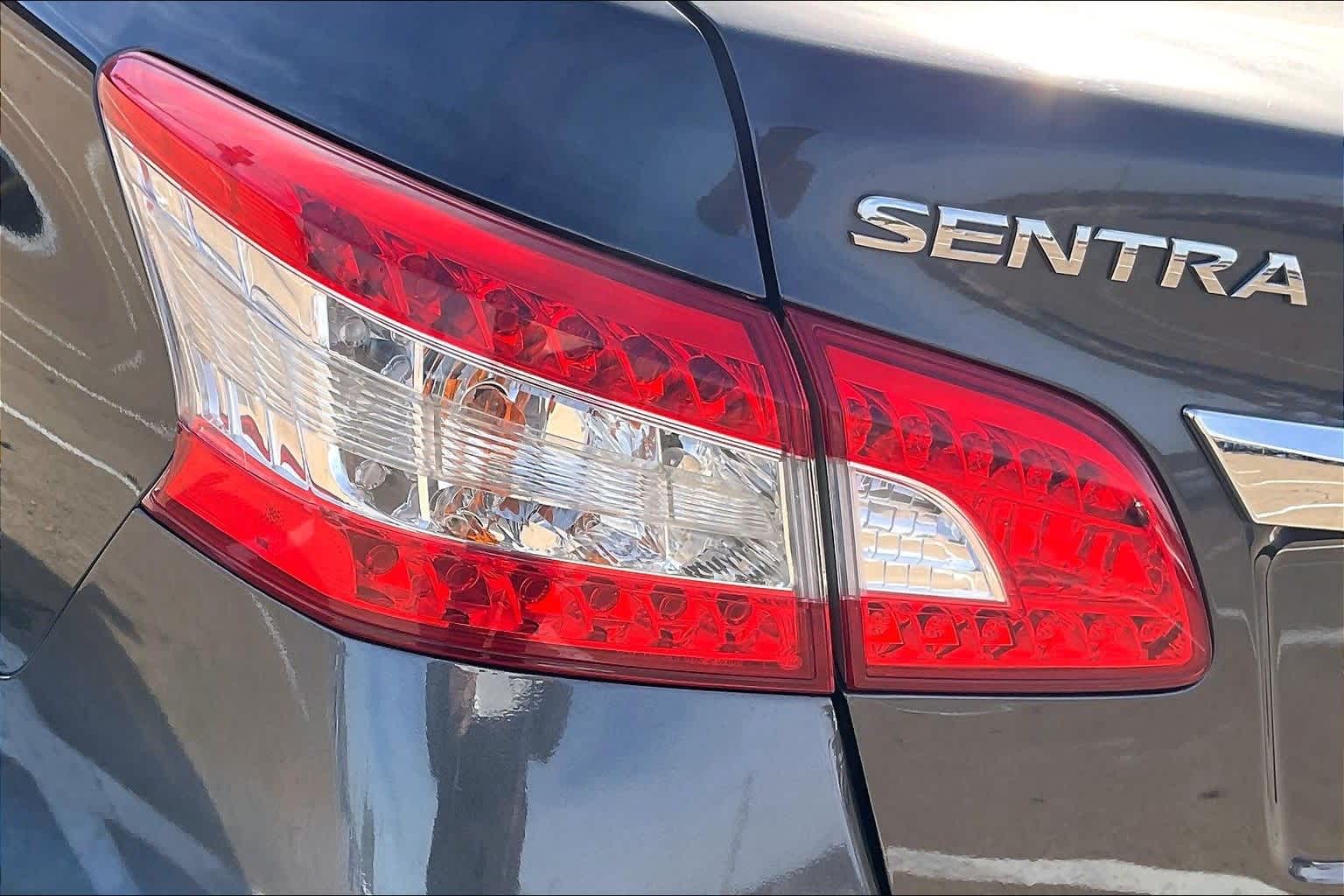 Thumbnail: 2015 Nissan Sentra - 31