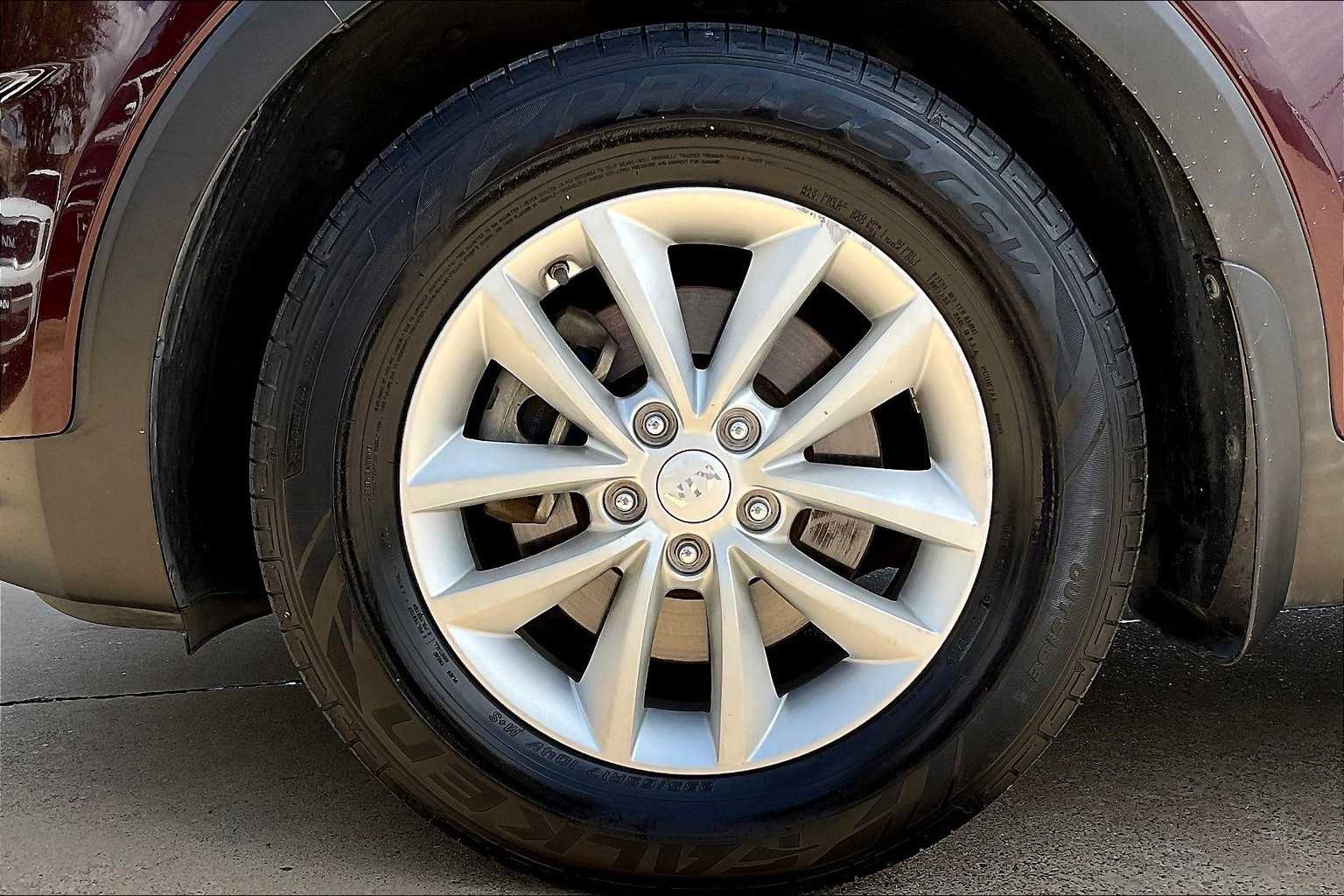 Thumbnail: 2018 Kia Sorento - 8